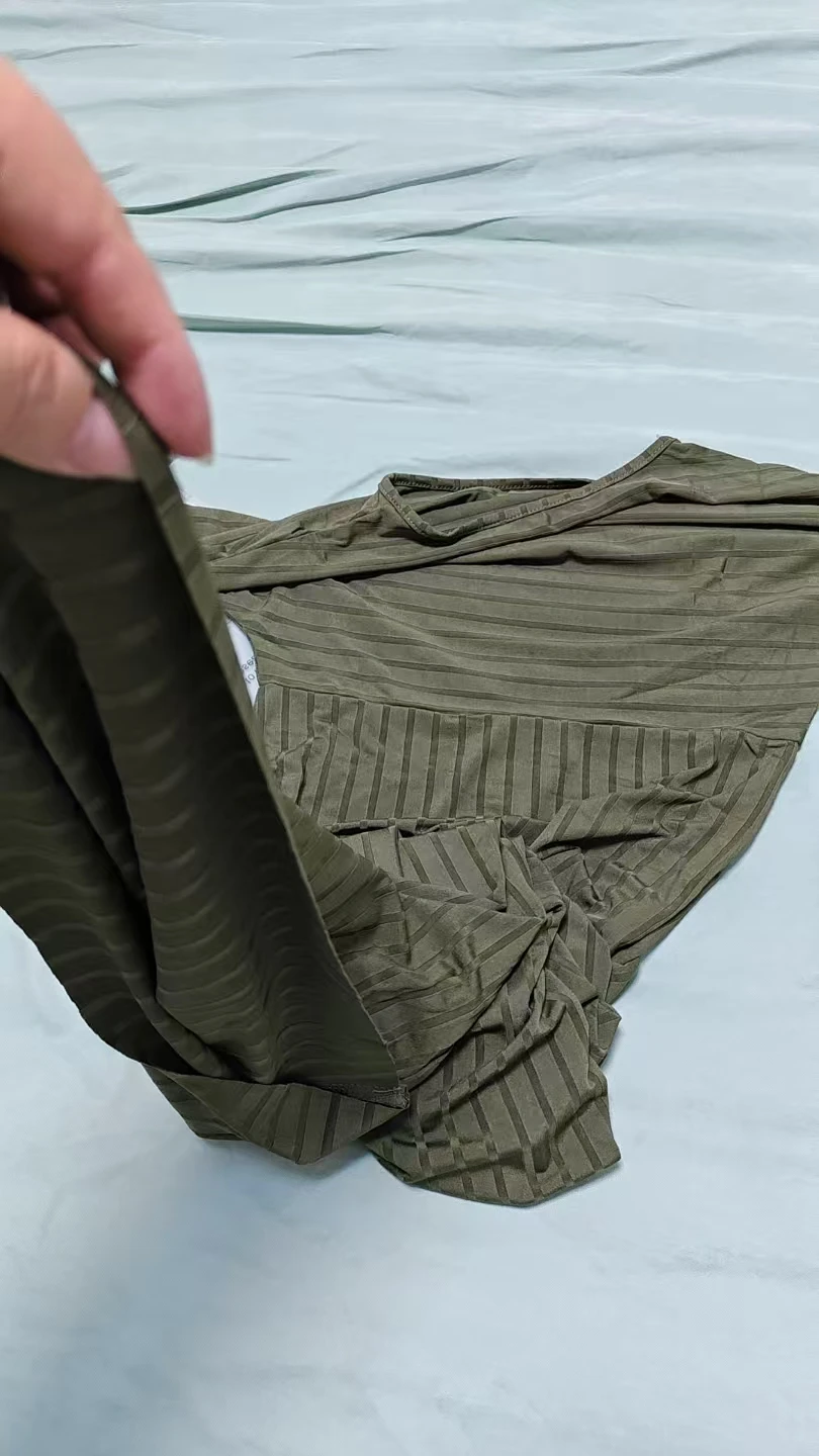 Robe noire en maille pour femme, col rond, manches longues, moulante, mi-longue, élégante, très extensible, légère et ample