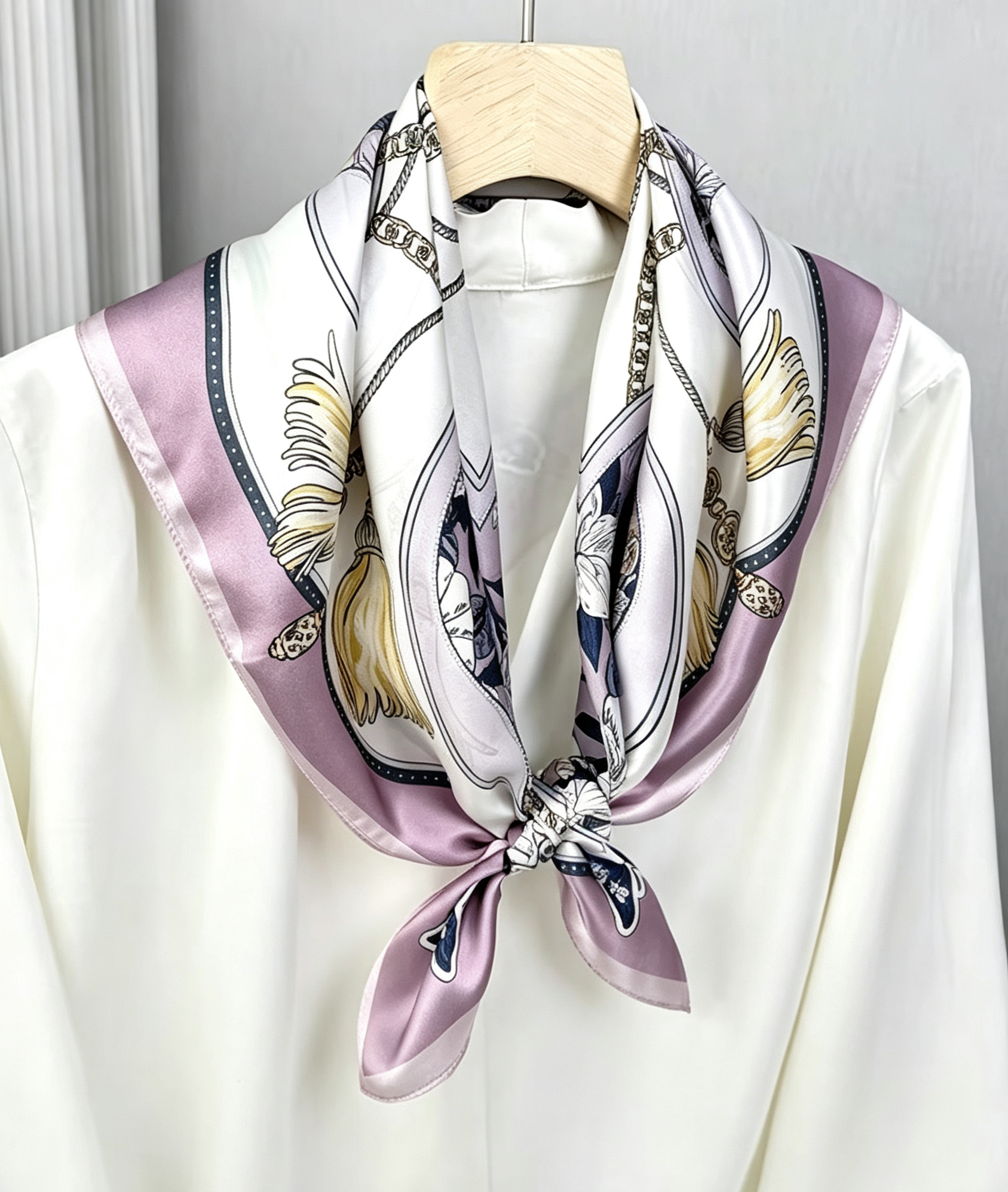 Foulard carré 70 cm en soie de mûrier 100% pour femme, motif floral tendance, foulard de luxe, accessoires pour la tête, bandana, châle