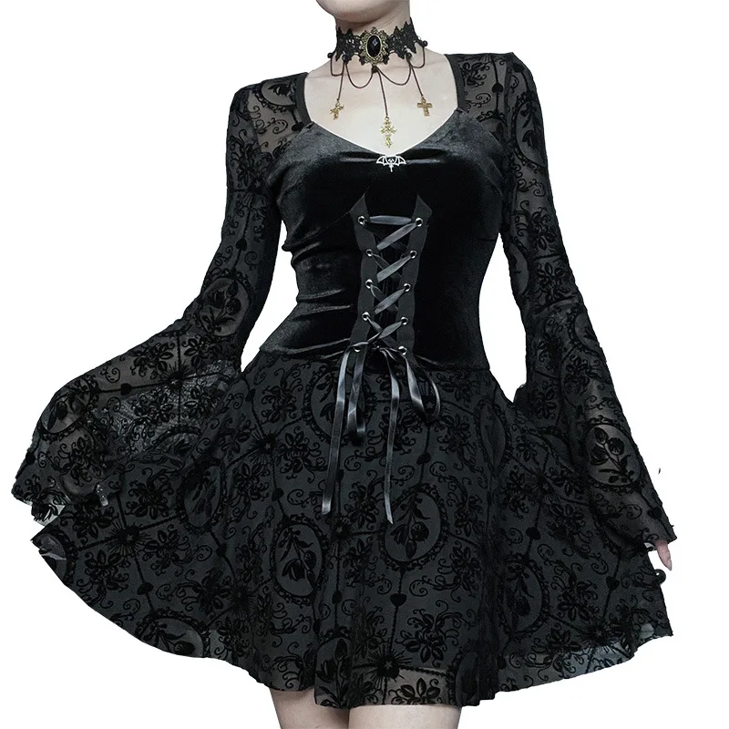 Robe Vampire Gothique Élégante Vintage en Velours Style Grunge Punk avec Bandages et Manches Évasées pour Femme – Tenue de Soirée