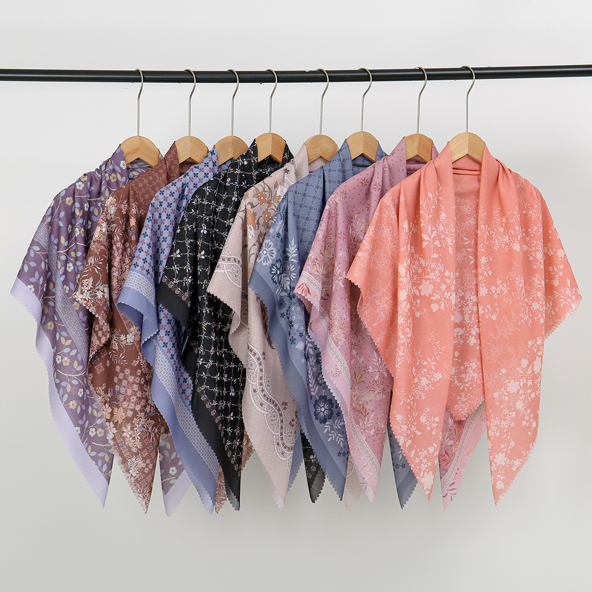 Foulard carré en viscose imprimé floral pour femme, hijab musulman, châle, foulard de mode malaisien, mouchoir, écharpe 110*110cm