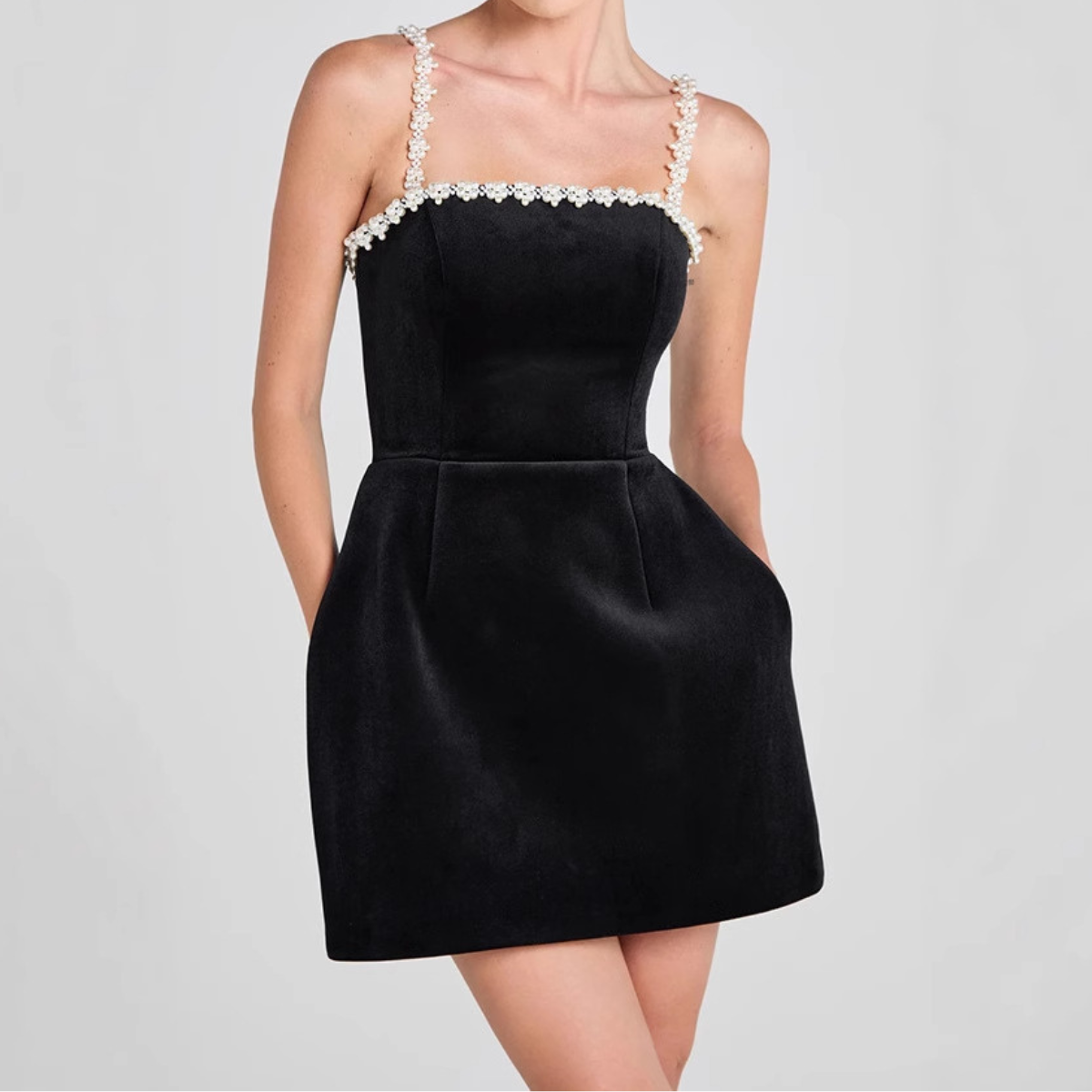 Robe de soirée en velours noir, Sexy, sans manches, ligne a, avec bretelles en perles, Mini robe ajustée, élégante, pour femmes, été