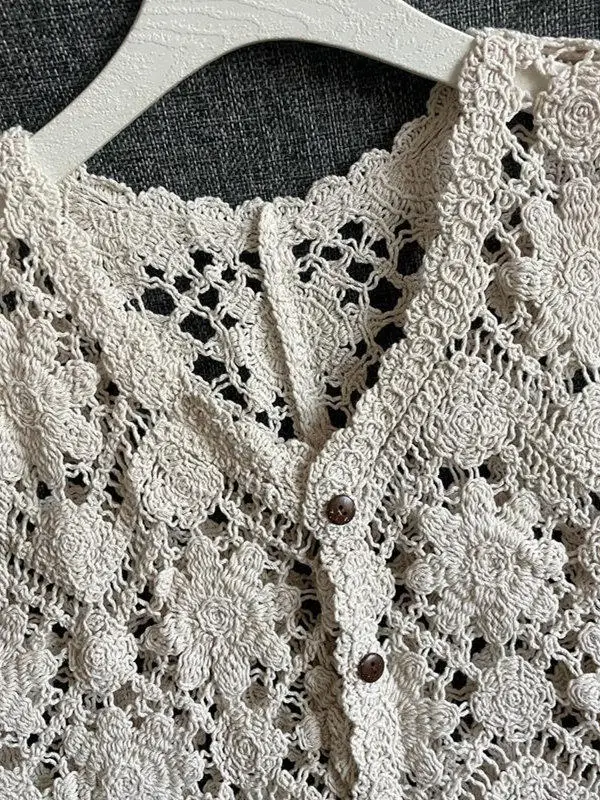Gilet en crochet floral brodé pour femme, cardigan sans manches ajouré en maille ouverte, tenue bohème pour festival d'été