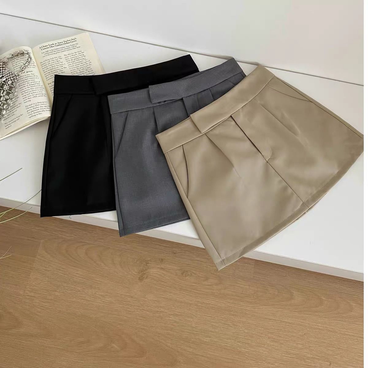 Jupe kaki pour femmes, nouvelle jupe noire taille haute aux hanches, printemps 2026