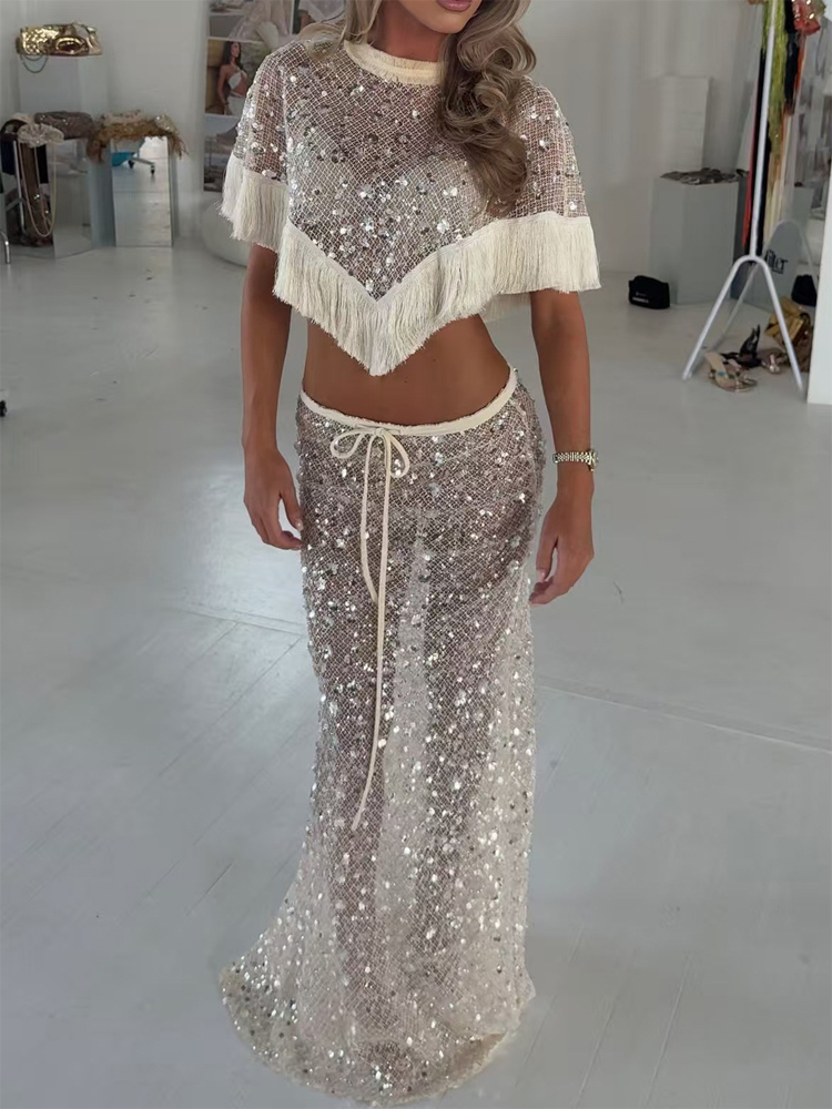 Ensemble deux pièces bohème élégant pour femme : haut bustier en tissu soyeux à franges et pantalon taille haute à jambes larges – Tenue coordonnée idéale pour les vacances et les stations balnéaires