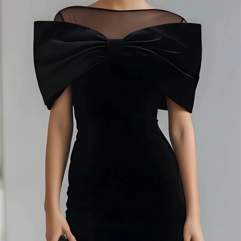 Robe de soirée élégante en velours uni avec fente, style sexy, épaules dénudées, manches cape en maille, coupe ajustée pour femme