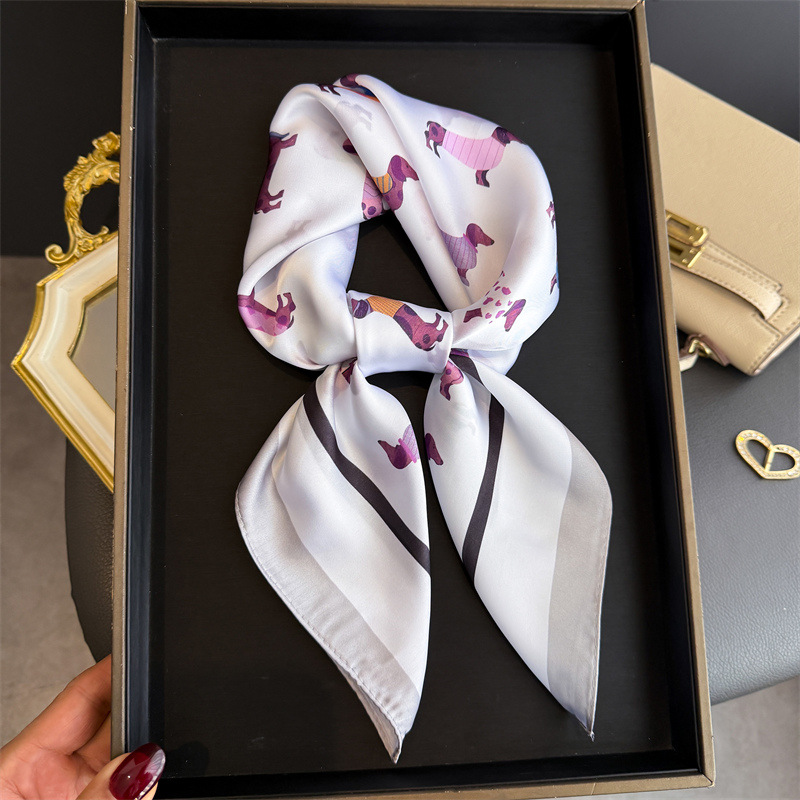 Foulard carré en soie pour femme, motif chien de luxe, en satin doux, bandeau, ruban pour sac à main, hijab, foulard de cou, bandeau pour la tête