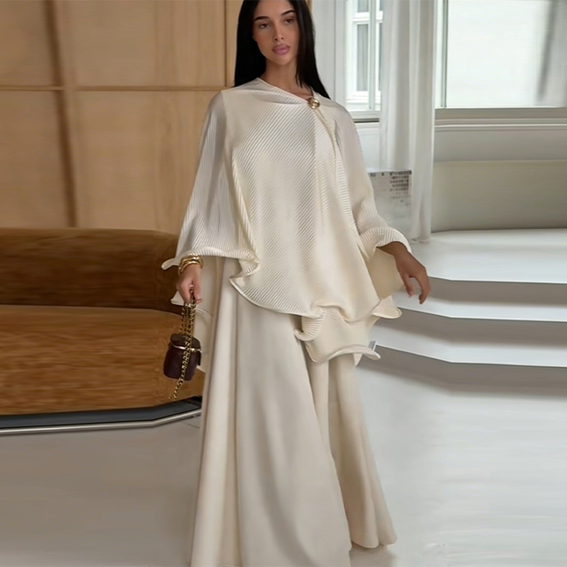 Ensemble deux pièces crème minimaliste pour femme 2026 : Blouse à manches bouffantes et robe longue évasée sans manches – Tenue décontractée et modeste pour le travail et le quotidien