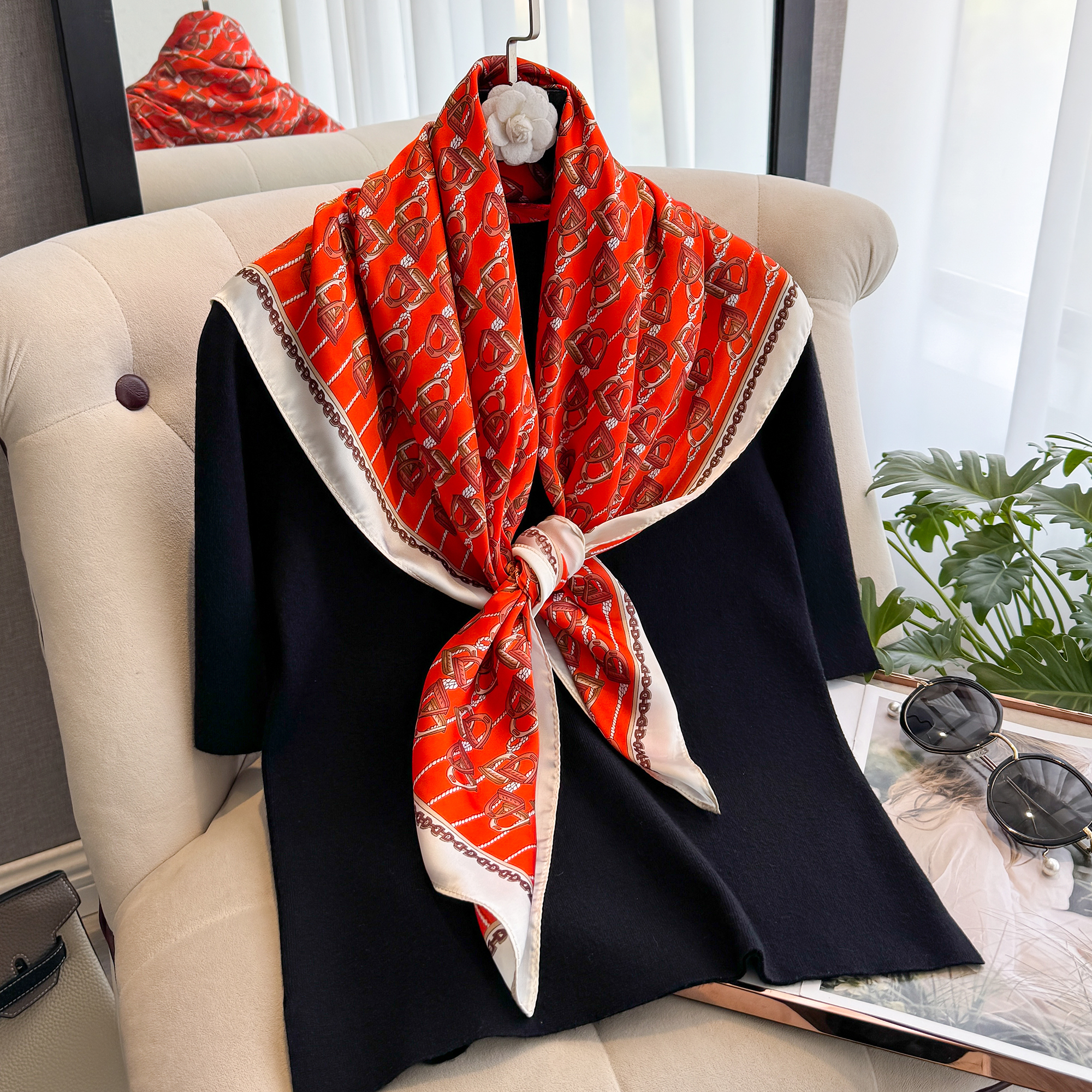 Dernière conception de luxe 90 cm soie femmes écharpe crème solaire Foulard châle Hijab femme cheveux Hijab enveloppes Foulard Bandanda Echarpe