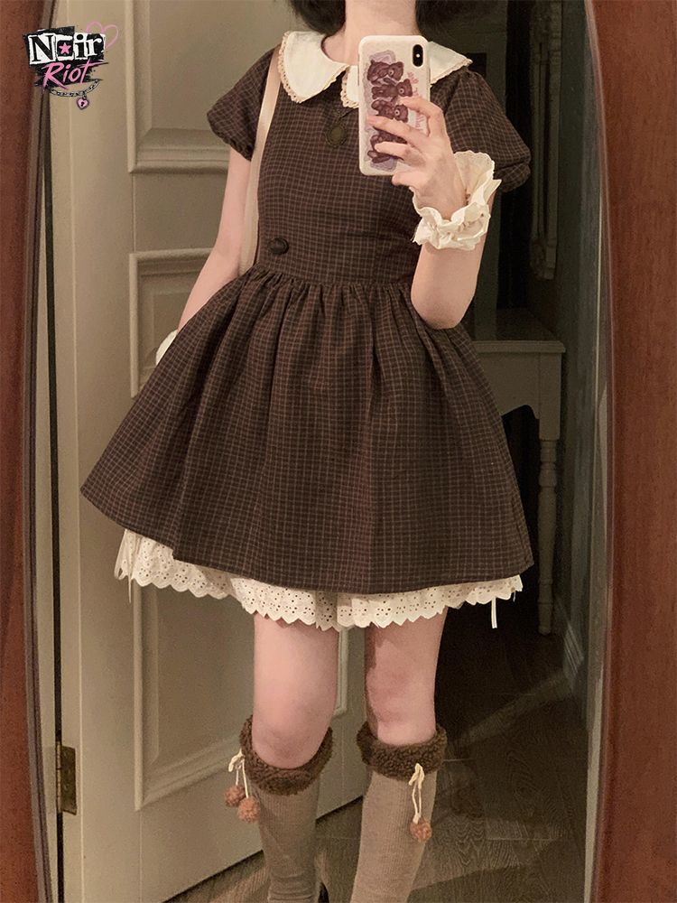 Robe Courte Femme Vintage Japonaise Marron à Carreaux Col Peter Pan Manches Bouffantes avec Dentelle et Taille Cintrée Tenue d'Été Campus Nouveauté 2026