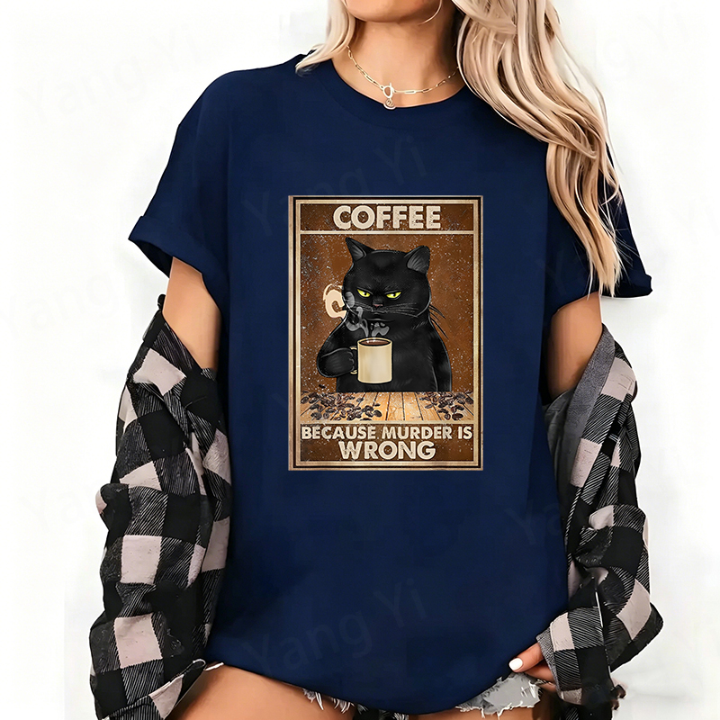 T-shirt en coton imprimé chat noir à la mode tenant une tasse de café, décontracté à manches courtes, avec graphique BECAUSE MURDER IS WRONG, pour hommes et femmes