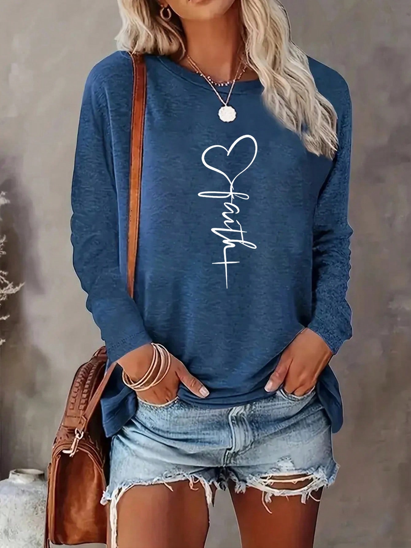 Haut à manches longues pour femmes, col rond ample, couleur unie élégante, t-shirt en polyester tricoté, mode automne et hiver, motif cœur