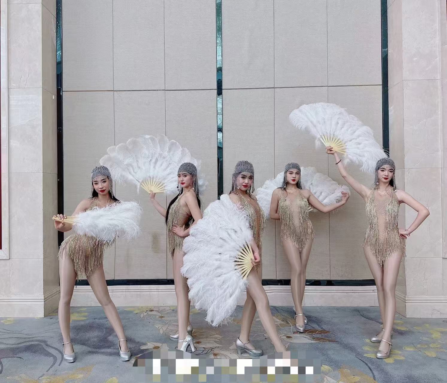 Costume de danse pour soirée en boîte de nuit pour femmes, tenue de scène sexy, justaucorps à franges, vêtements de performance, body à paillettes et strass