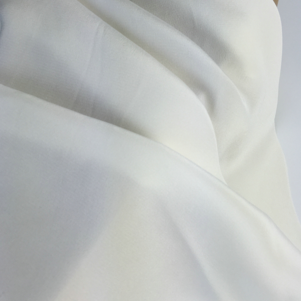 Tissu 100% naturel 40 MM en soie CDC Crêpe de Chine blanc cassé, matériaux de luxe pour vêtements et robes, tissu crêpe lourd en soie véritable douce