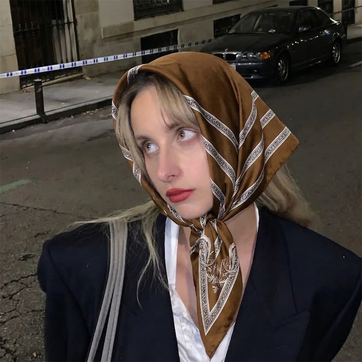 Foulard triangulaire de luxe pour femme, en satin effet soie, écharpe de tête, foulard de cou, bandana, châle, hijab