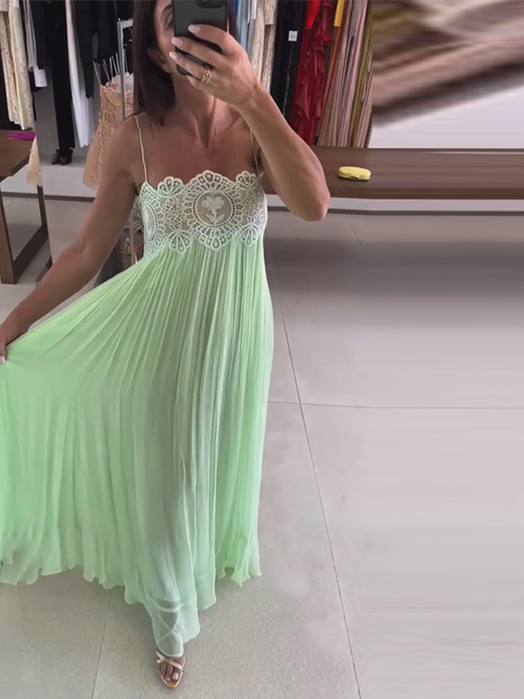 Robe longue d'été pour femme en dentelle florale, transparente, ajourée, plissée, à fines bretelles spaghetti, coupe ample, verte, 2026