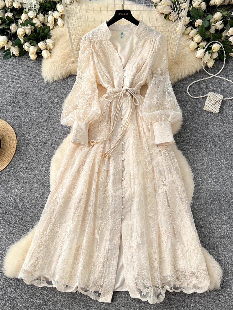 Robe de soirée élégante brodée à col en V pour femme, collection Printemps 2026, style décontracté mi-mollet, vintage, haute qualité