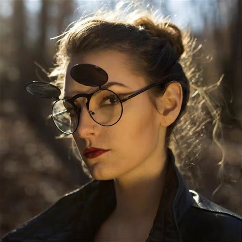 Lunettes de soleil rondes rétro steampunk rouges pour hommes et femmes, monture en métal doré, style gothique punk, pour fêtes et cosplay