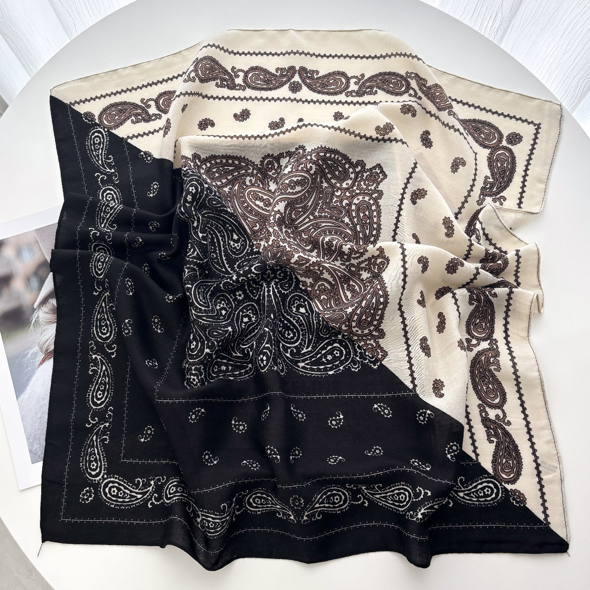 Foulard carré de luxe 70x70cm pour femmes, châle imprimé Paisley, chaînes, foulard élégant, Bandanas, Hijab, écharpe de tache douce