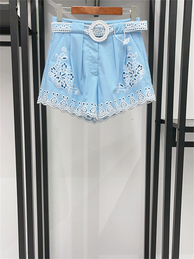 Chemisier à manches évasées et col rond brodé bleu ajouré pour femme ou short décontracté avec ceinture – Nouveauté 2026