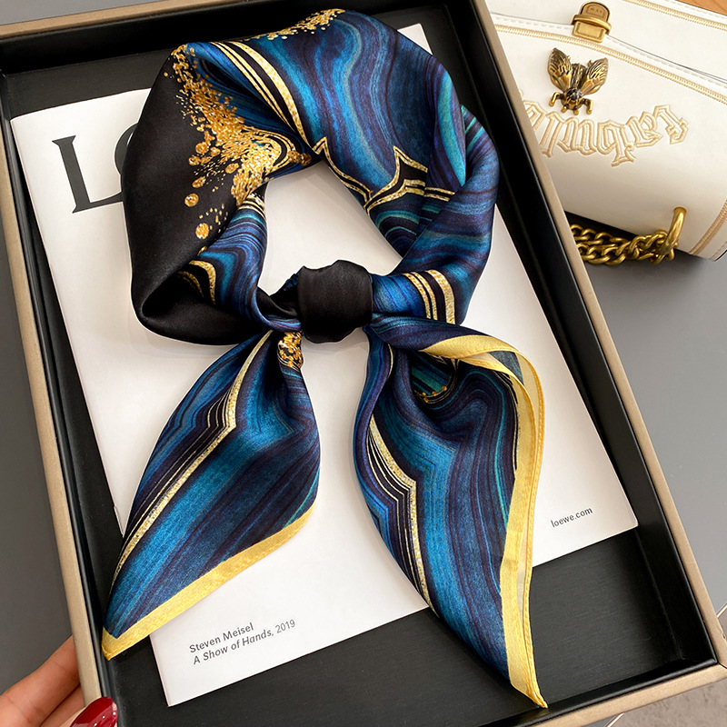 Foulard imprimé en soie de mûrier pour femmes, 70 × 70CM, rétro, mode sergé, châle décoratif, Protection solaire, vente en gros