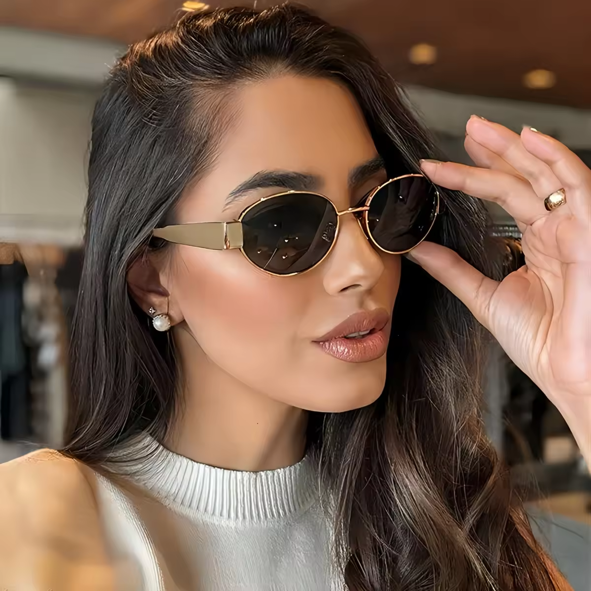 Lunettes de soleil ovales vintage en métal pour femmes, monture dorée de luxe, lunettes de soleil tendance, lunettes de voyage, lunettes de mode