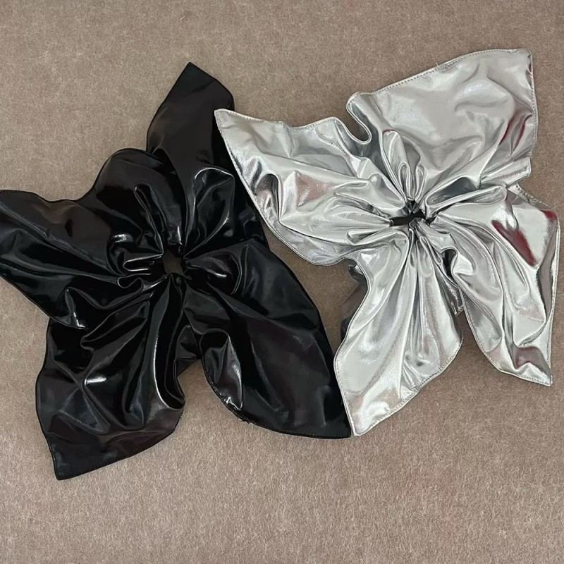 Accessoires de cheveux élastiques à haute bande de cheveux d'écharpe carrée en cuir argenté pour les femmes