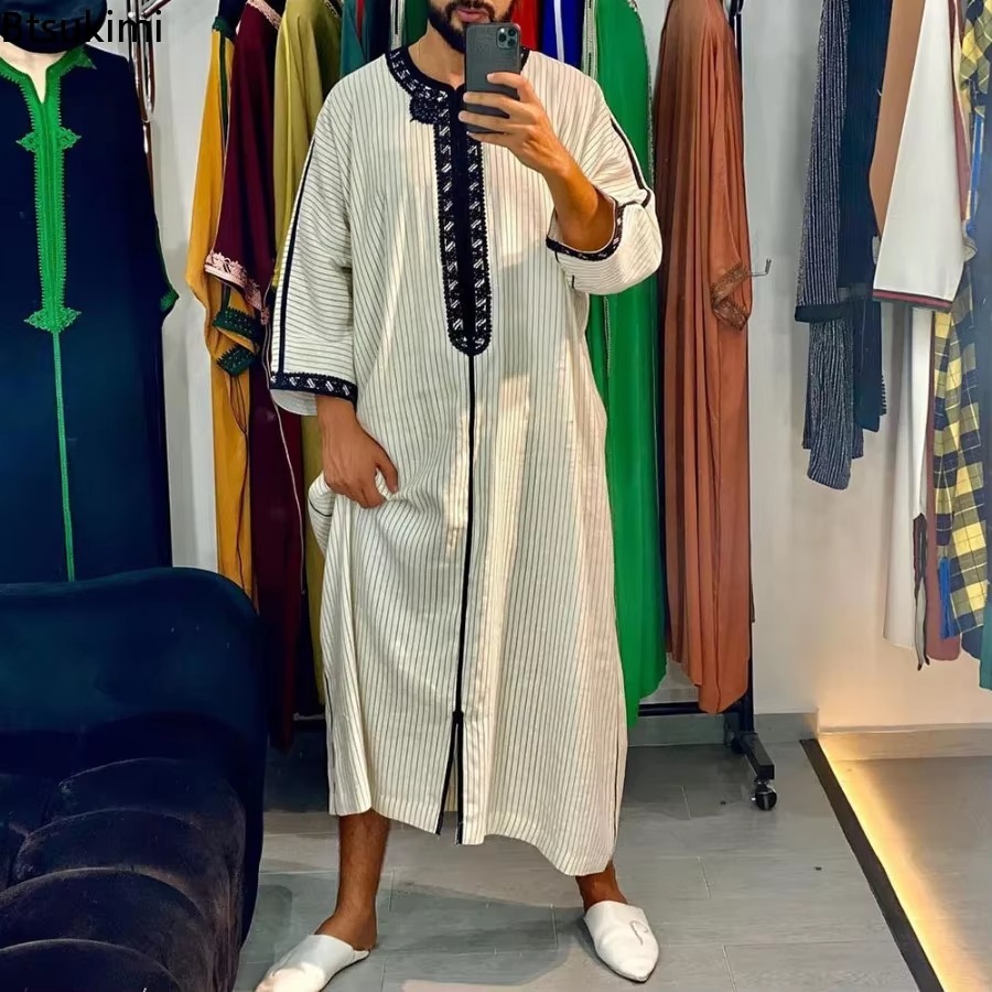 Nouveau 2026 vêtements musulmans traditionnels Eid moyen-orient Jubba Thobe hommes Thobe Robes musulmanes arabes à manches longues cadeaux pour mari