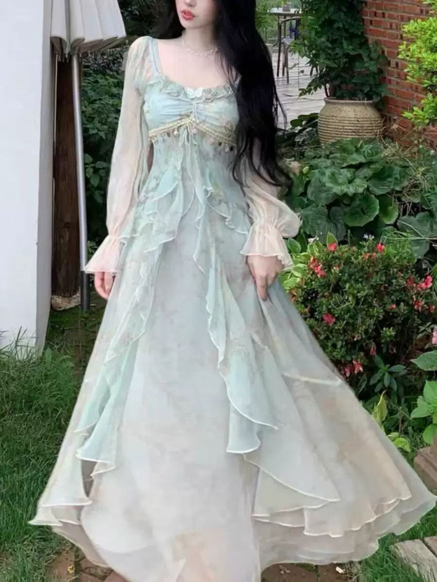 Robe longue de princesse française printemps-été pour femme, coupe ajustée, manches évasées, imprimée, pour soirée, décontractée, à volants, pour vacances en bord de mer, style féerique