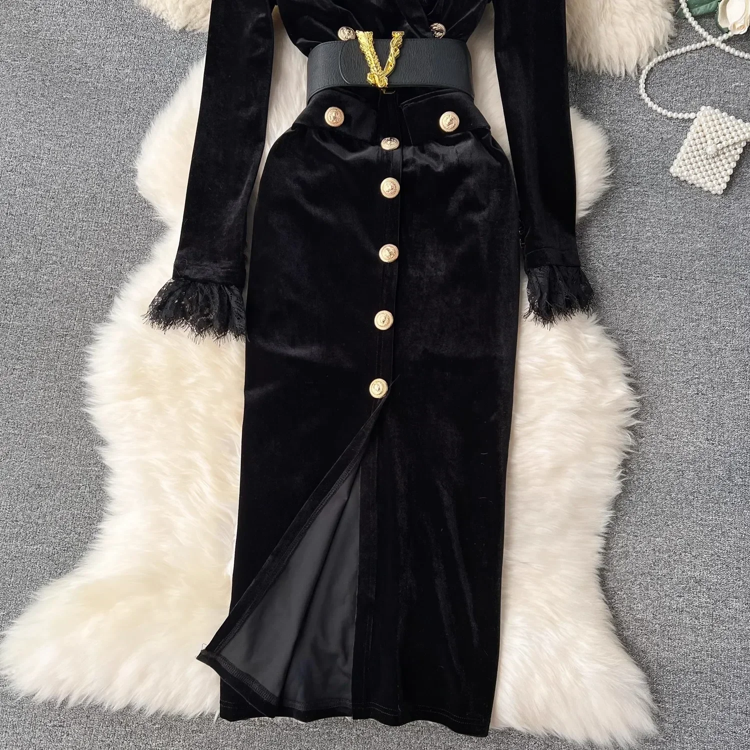Robe de luxe en velours pour femmes, vêtements crantés, boutons métalliques, lettres fendues, ceinture, velours épais, longues robes de fête, automne et hiver