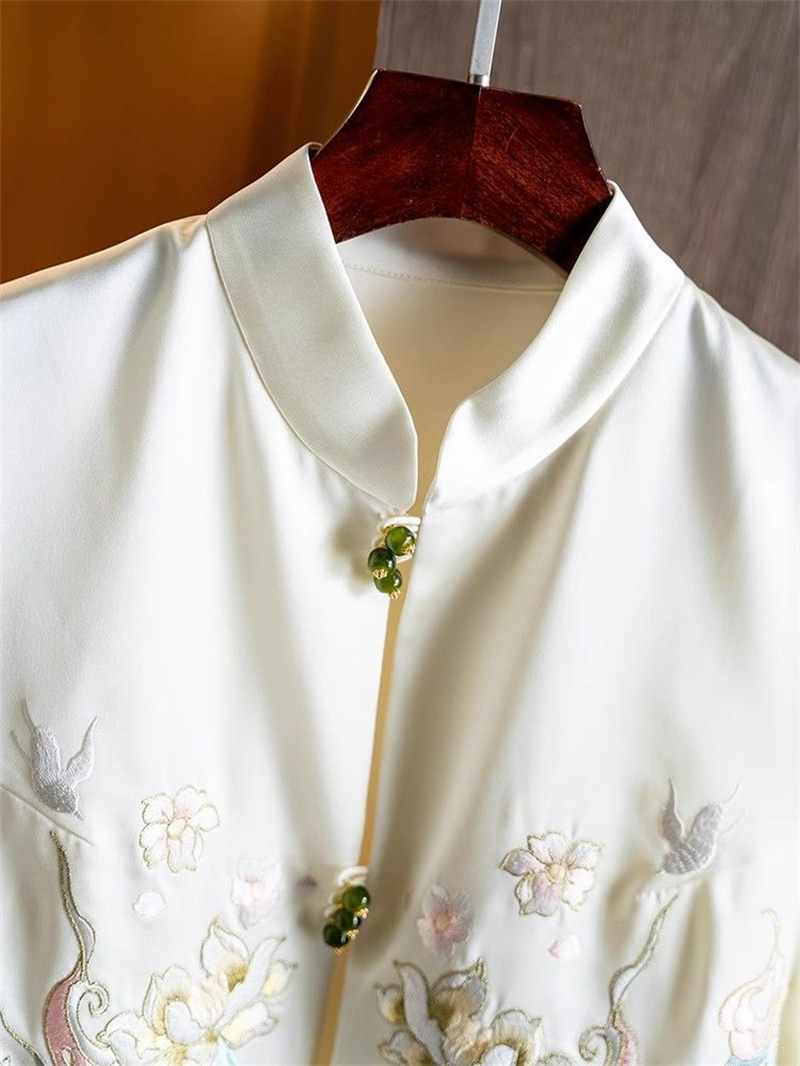 Nouvelle veste chic ample pour femme, style national, en satin brodé de fleurs, avec boucle de perles de jade, collection printemps-été