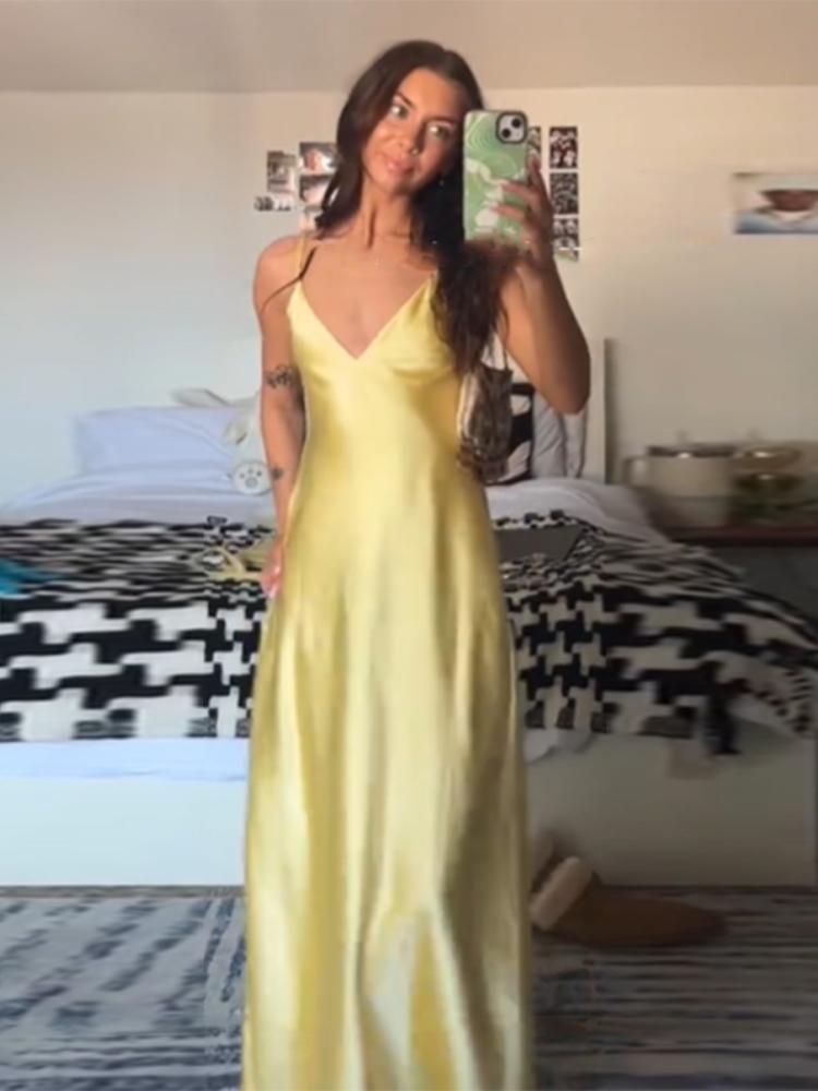 Robe longue bustier en satin couleur unie pour femme, jaune tendance, à fines bretelles, col en V, cintrée à la taille, Nouveauté 2026, Robes de soirée