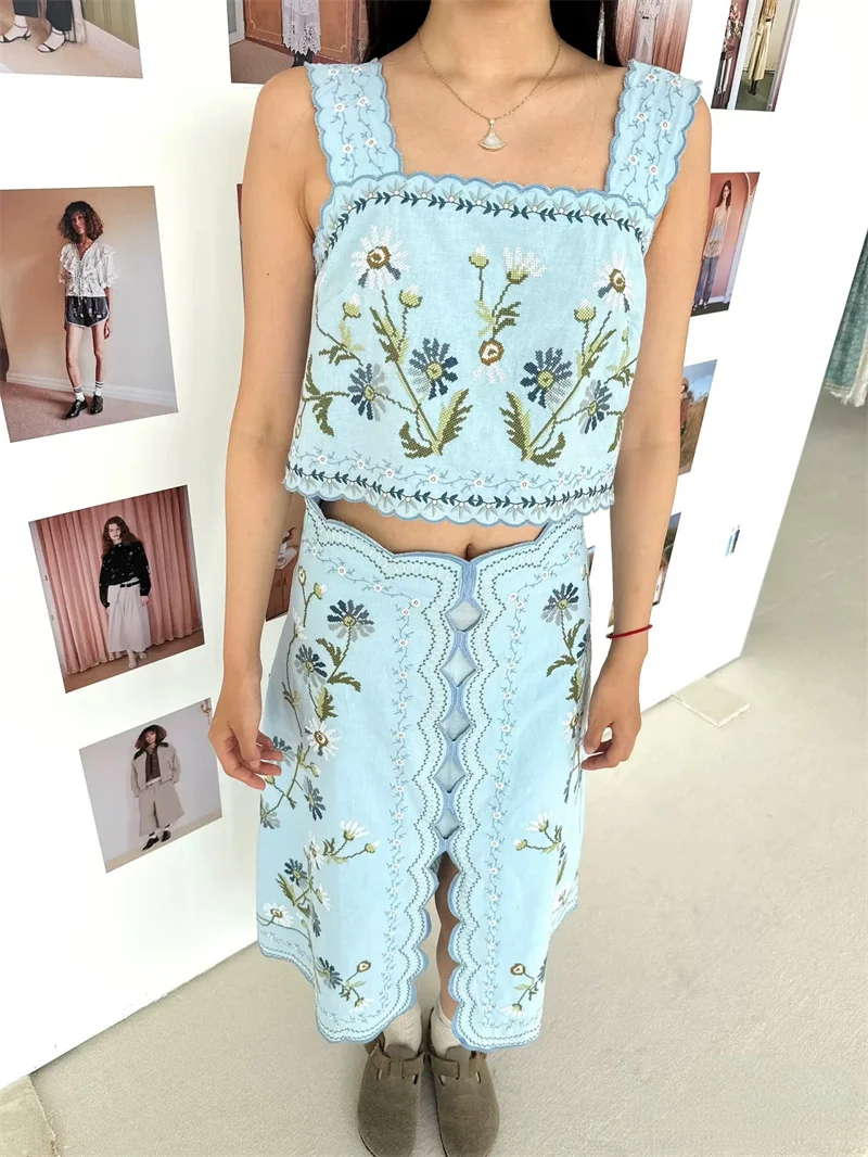 Débardeur camisole brodé de fleurs 2 couleurs pour femme + Gilet court sans manches ou Jupe midi fendue taille haute droite