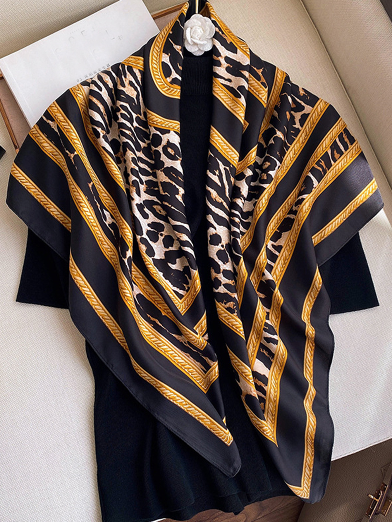1PCS Foulard carré de luxe pour femme, 90*90cm, en soie satinée, bandana doux, écharpe de cou, hijab, foulard pour cheveux pour femmes