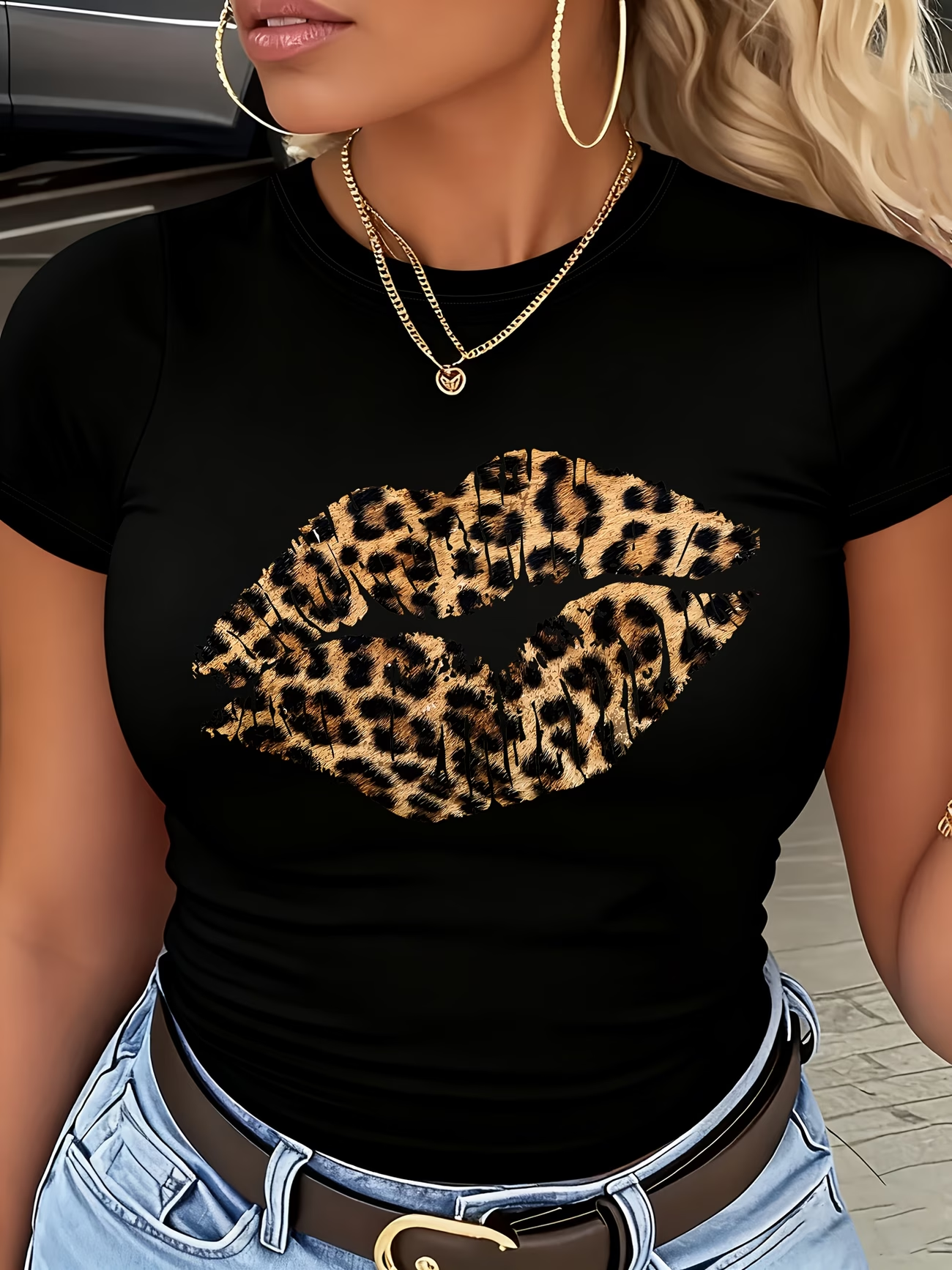 T-shirt graphique Lèvres Léopard Sexy, T-shirt Lèvres Imprimé Guépard Tendance, Haut d'été à Manches Courtes Col Rond Coupe Ajustée pour Femme Décontracté