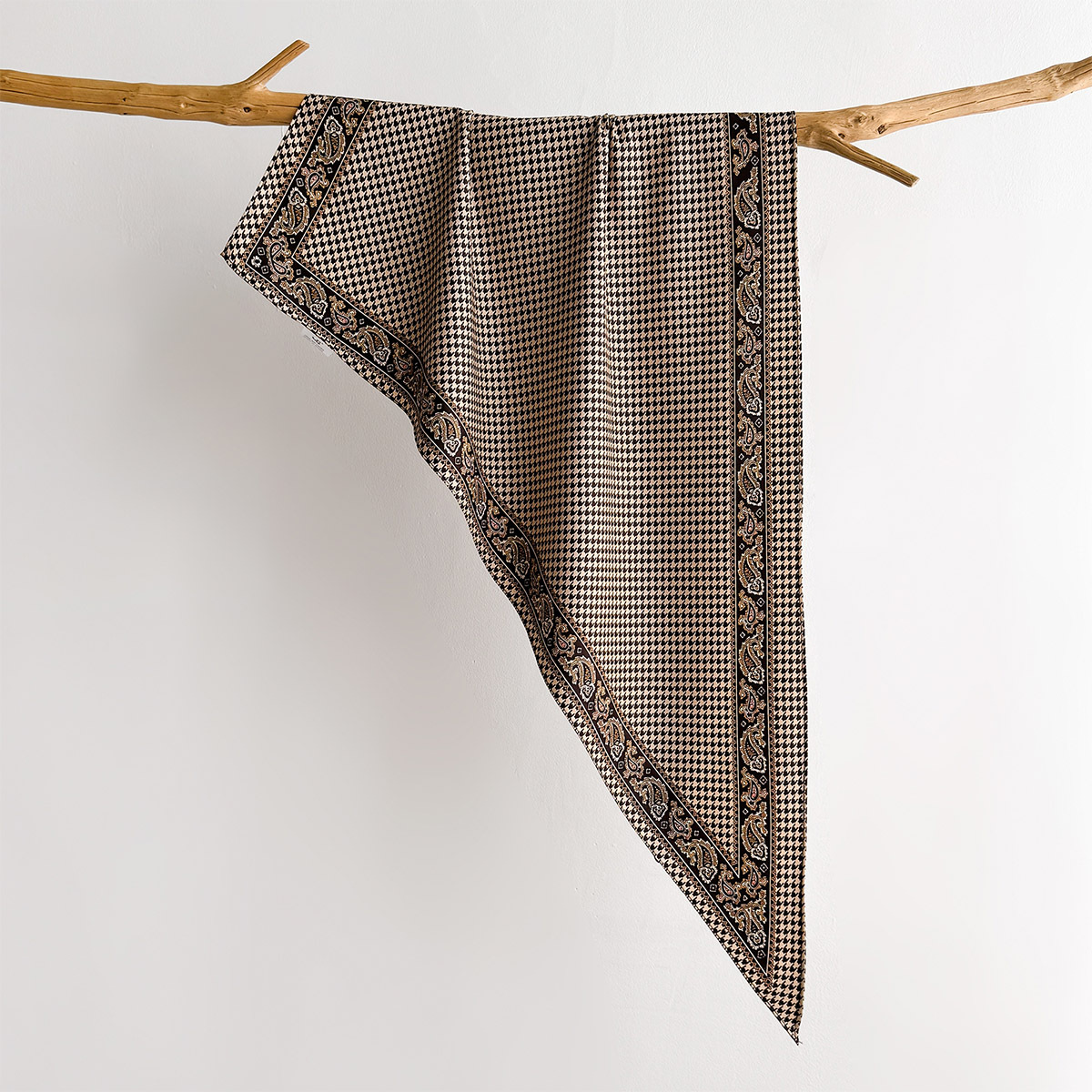 Écharpe carrée imprimée Paisley pour femmes, en satin doux imitation soie, foulard de luxe, hijab, châle élégant