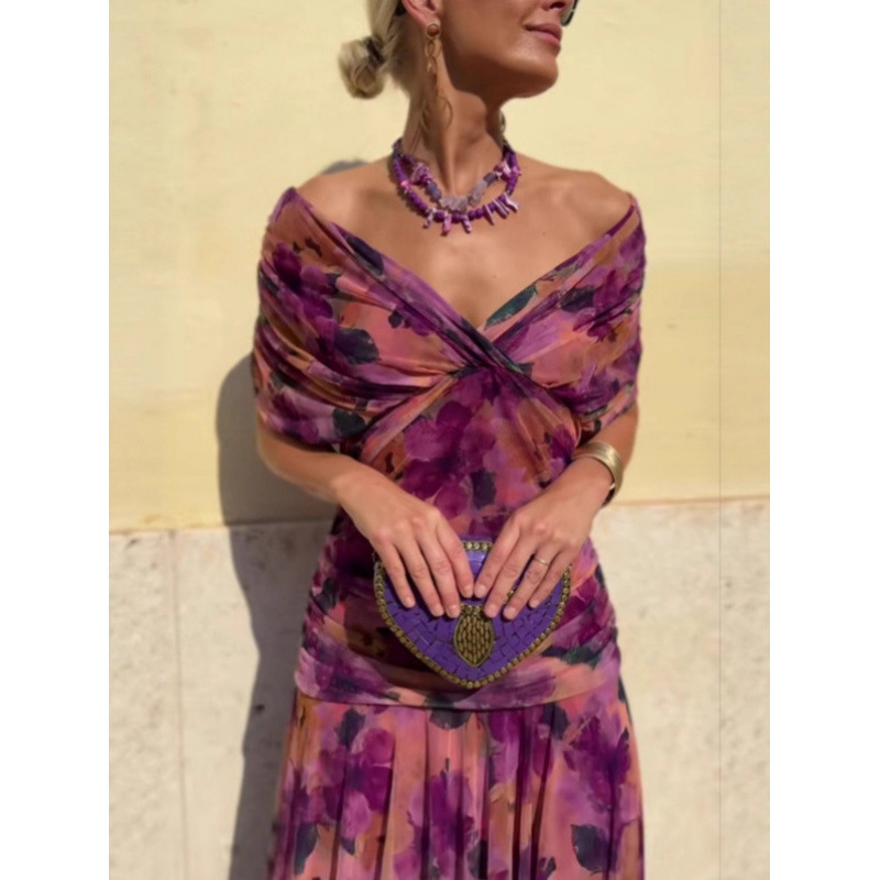 Robes tendance pour femmes 2026 : nouvelles collections, dont des modèles élégants avec doublures intérieures et des modèles sexy à décolletés plongeants.
