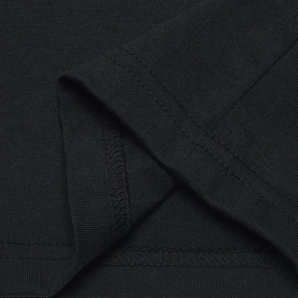T-shirt de sport pour femme à manches courtes avec tissu en polyester à élasticité moyenne
