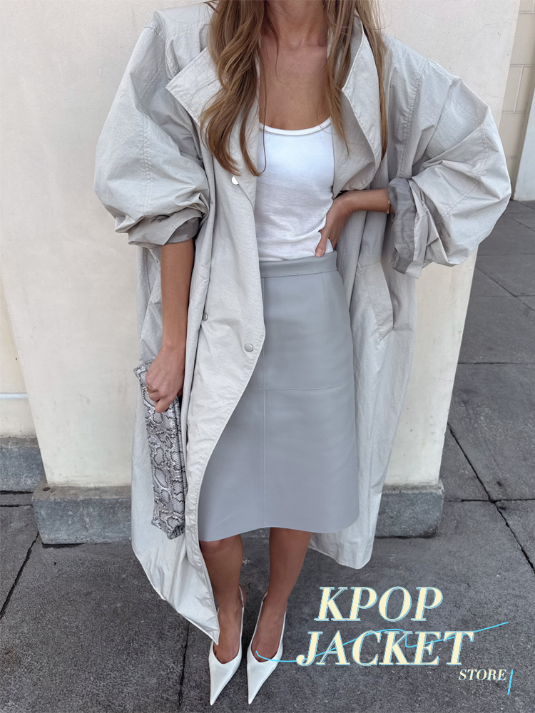 Manteau trench long kaki à rayures color-block pour femme 2026, col large, coupe ample, épaules tombantes, doublure bleue, fente latérale, idéal pour les trajets quotidiens et les sorties