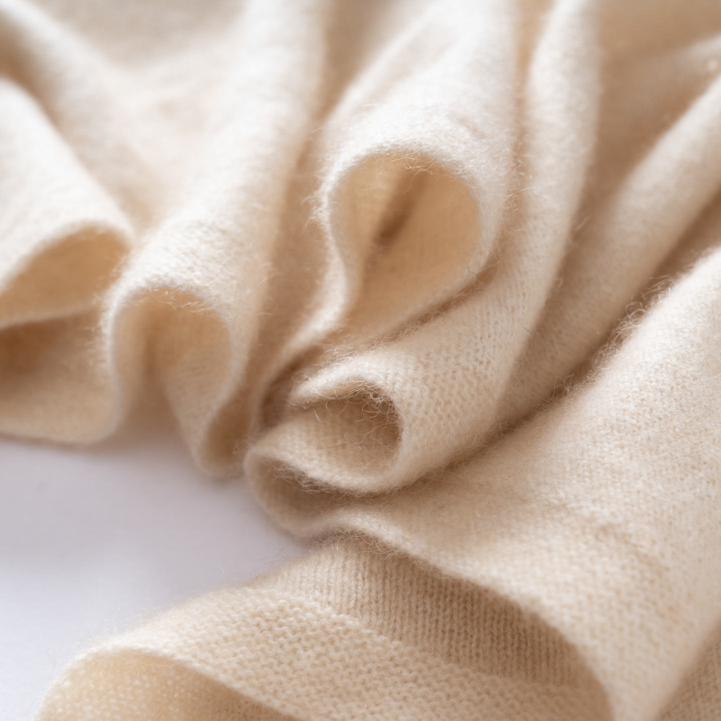 Écharpe 100% en cachemire pour femme, de haute qualité, triangulaire, couleur unie, tricotée, chaude et douce, nouvelle collection 2025, automne et hiver