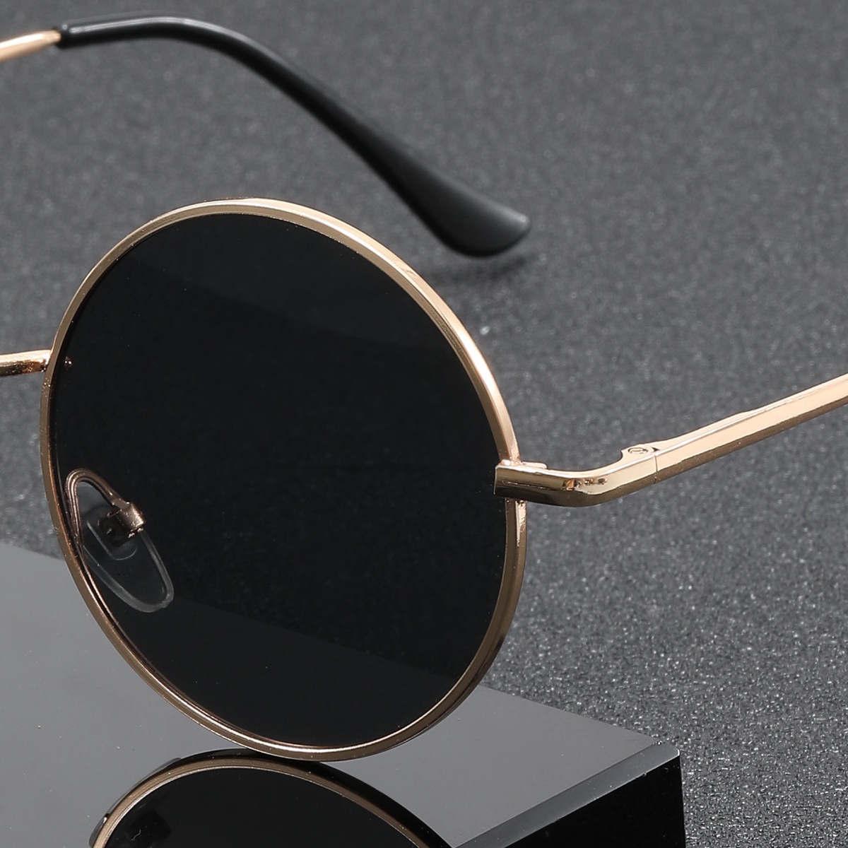 Nouvelles lunettes de soleil rondes pour femmes, design tendance et luxueux, monture en métal, verres UV400, lunettes de soleil classiques vintage pour homme