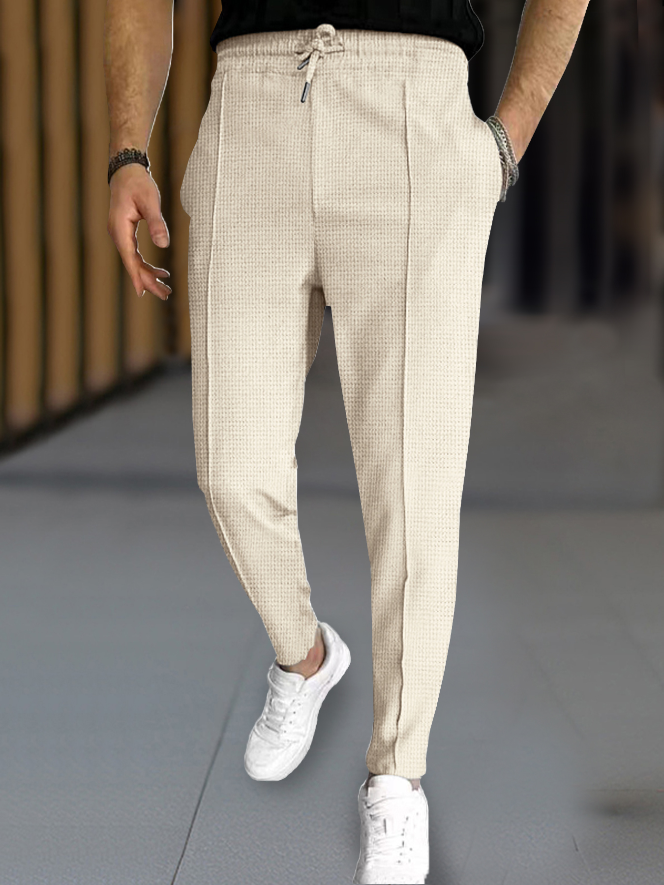 Pantalon gaufré élégant pour hommes – Coupe ajustée de sport décontracté avec cordon de serrage réglable, poches sécurisées pour toutes les saisons – Parfait pour l'extérieur