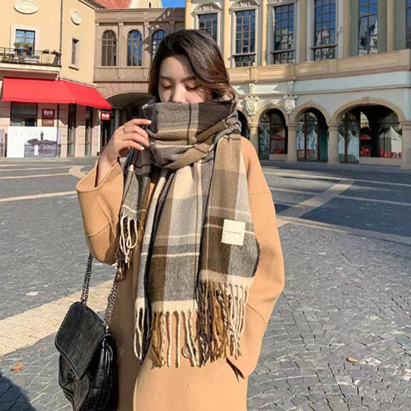 AA châle chaud pour étudiants masculins et féminins écharpe d'automne et d'hiver à la mode et polyvalente écharpe épaisse à carreaux de Style coréen
