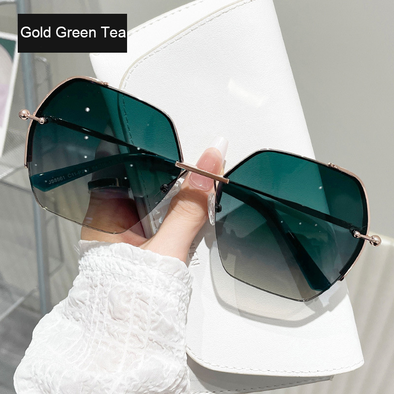 2025 Mode Femmes Marque De Luxe Designer Lunettes De Soleil Lentille En Nylon Vintage Lunettes De Soleil Carrées UV400 Cadre En Métal Élégant Vert Eyewea