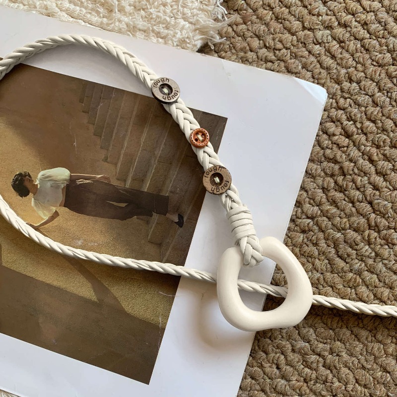 Ceinture tressée pour femme de style bohème rétro à la mode, ceinture unique minimaliste à boucle ovale nouée à porter avec des robes