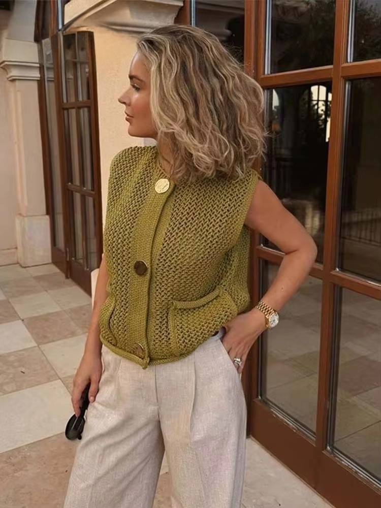 Femmes mode sans manches aiguille grossière tricot gilet pull femme Chic grandes poches Patch boutons Cardigan gilet hauts