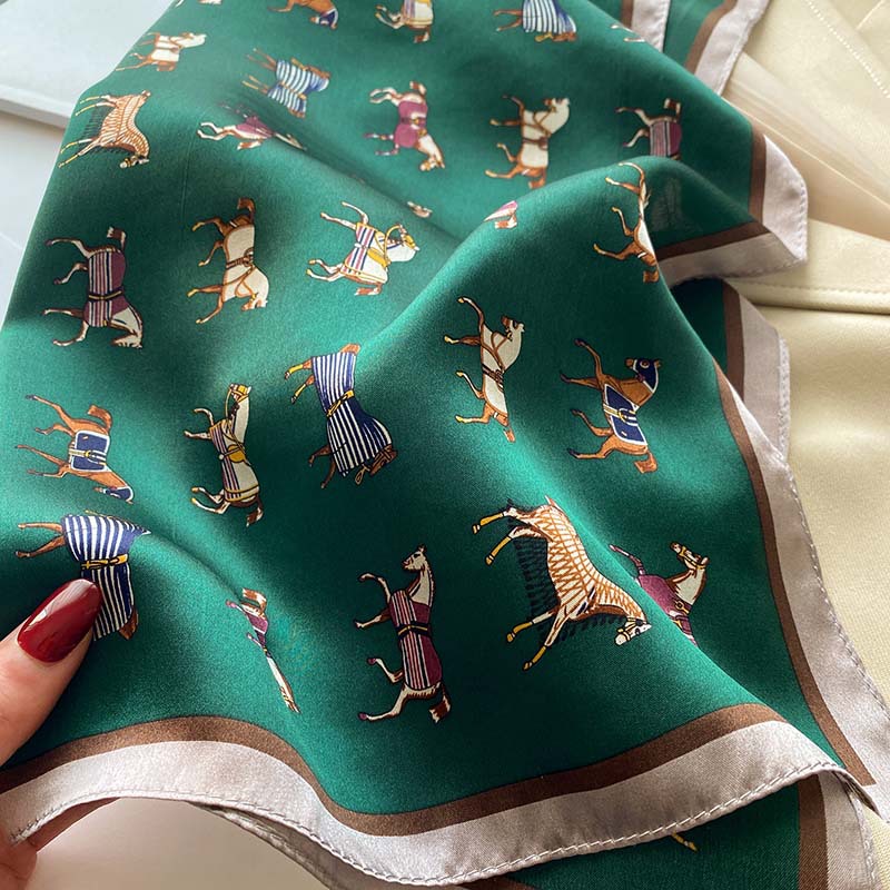 Écharpe de cou de marque de luxe pour femmes, écharpes de tête de cheval imprimées, écharpes de cheveux pour dame, écharpes de bureau, châles bandana carrés, injPresidency, 100%