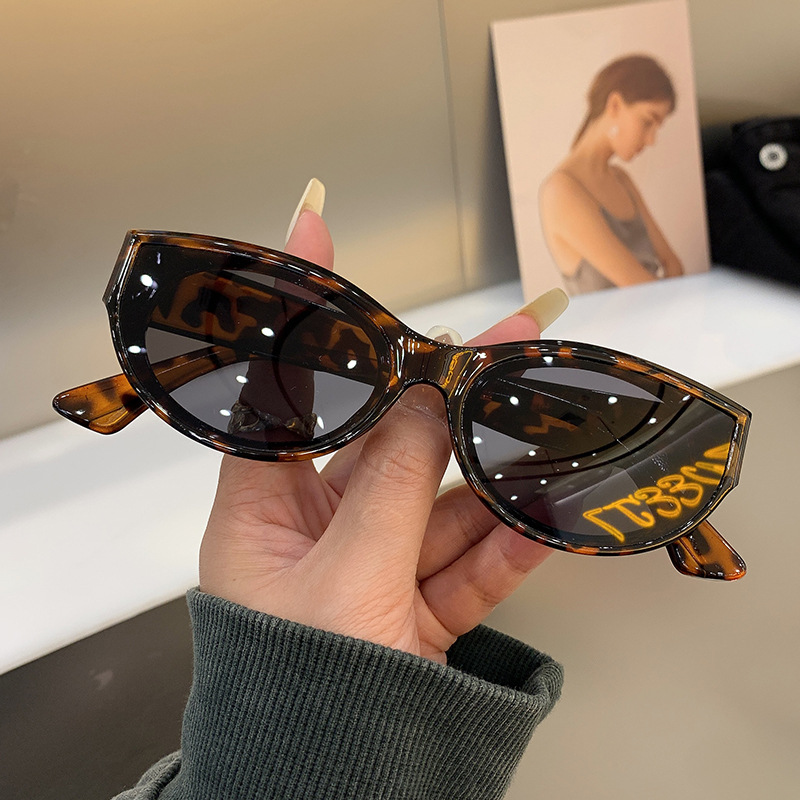 Lunettes de soleil à monture narrétro pour femmes, lunettes de soleil UV400, mode vintage, extérieur, voyage, style de rue, été