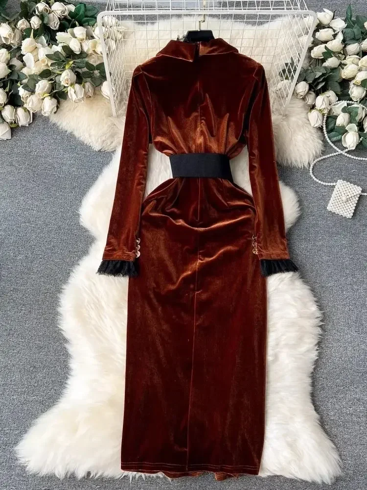 Robe de luxe en velours pour femmes, vêtements crantés, boutons métalliques, lettres fendues, ceinture, velours épais, longues robes de fête, automne et hiver