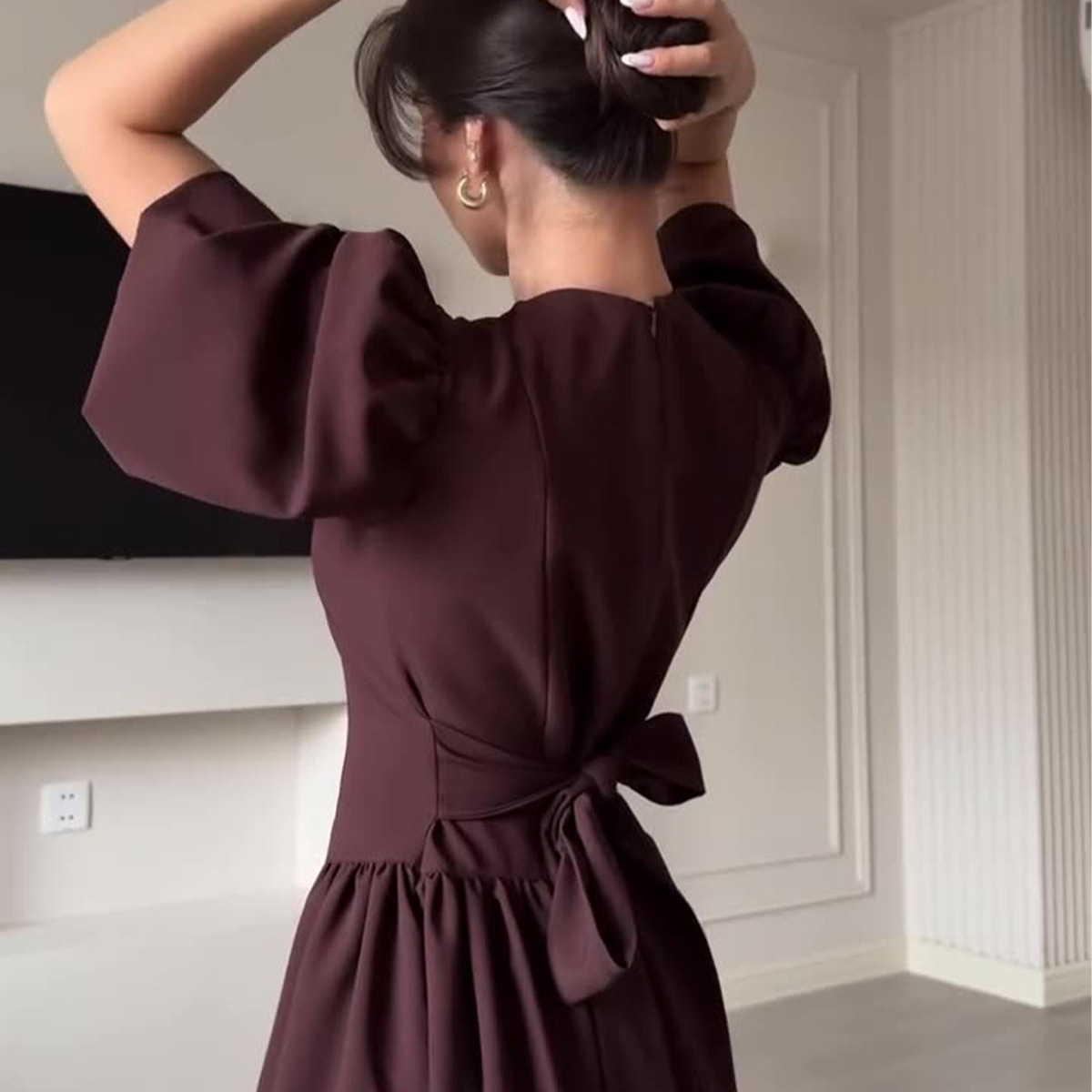 Nouveau style de robe pour femme de printemps de Dubaï au tempérament élégant. Il a une jupe longue à col rond et une jupe longue à grande balançoire