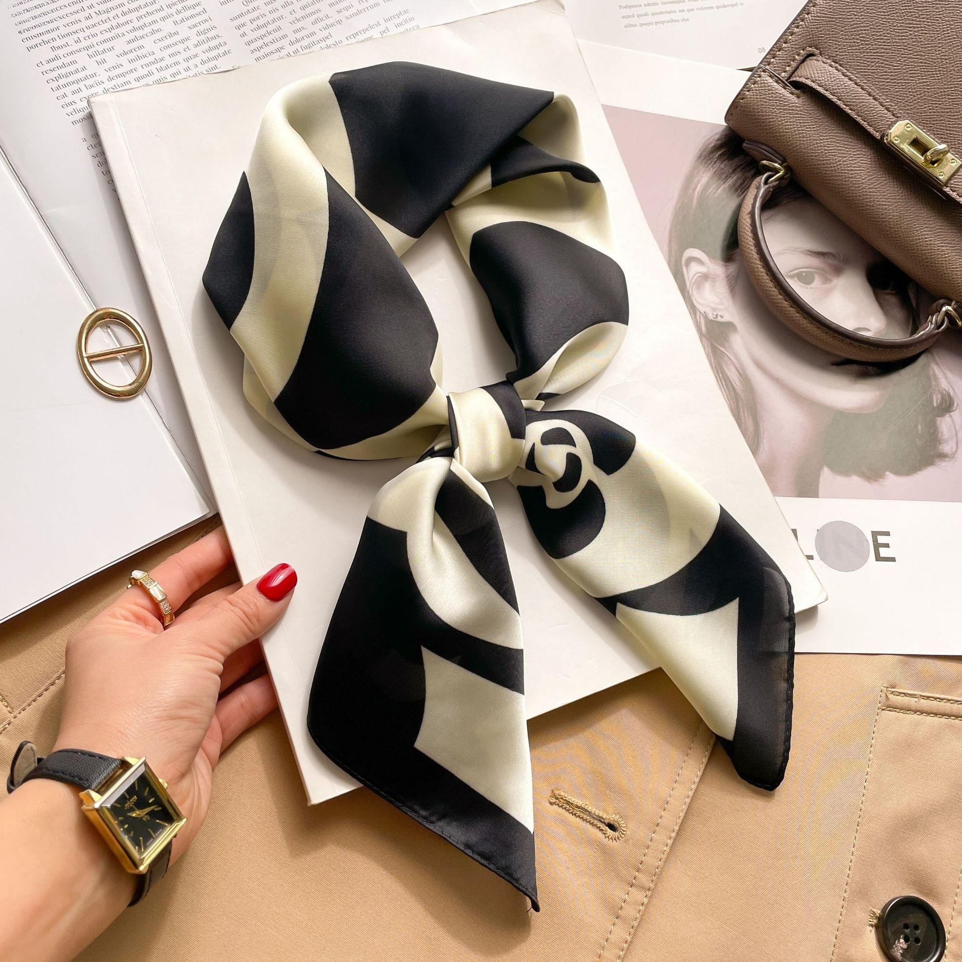 Foulard en soie haut de gamme dame 70*70cm Foulard carré en soie femmes bandeau en Satin doux Foulard cravate femme bandeau Foulard sac ruban